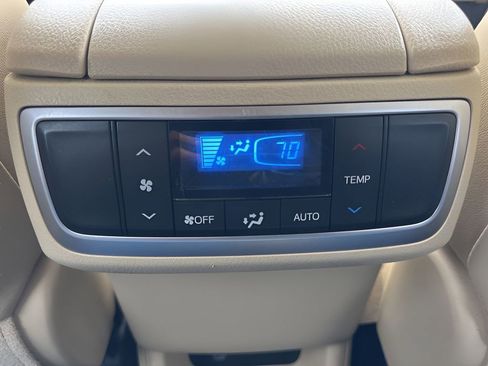 Used 2019 Toyota Highlander XLE image 13