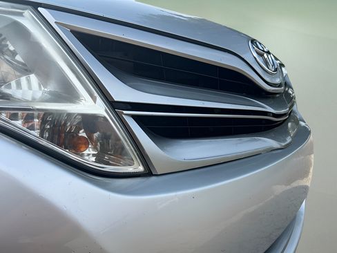 Used 2013 Toyota Venza XLE w/ XLE Premium Pkg FWD image 30
