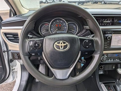 Used 2015 Toyota Corolla LE image 17