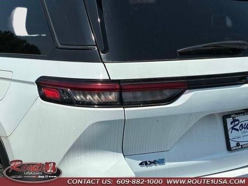 Used 2023 Jeep Grand Cherokee Trailhawk image 7