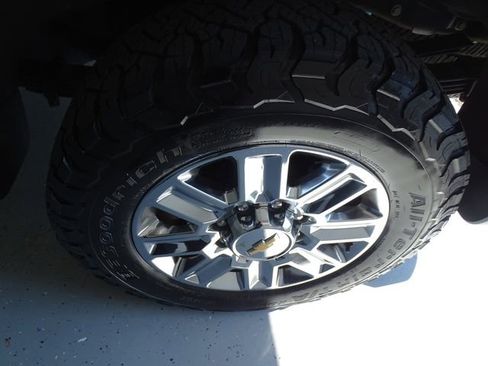 Used 2024 Chevrolet Silverado 3500 High Country w/ High Country Premium Package AWD/4WD image 30