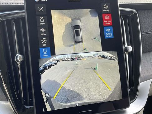 New 2026 Volvo XC90 T8 Ultra image 18