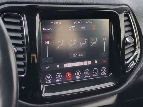 Used 2020 Jeep Compass Limited image 31