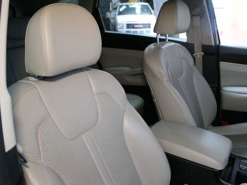 Used 2021 Kia Sorento S w/ Panoramic Sunroof Package AWD/4WD image 11