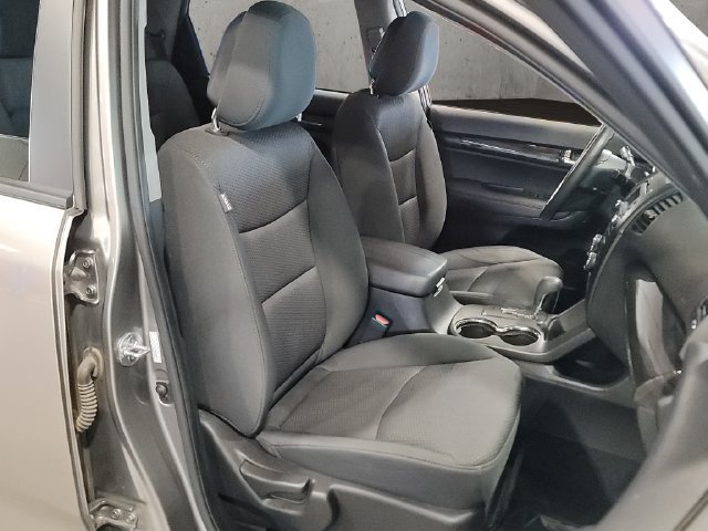 Used 2011 Kia Sorento LX w/ Convenience Pkg AWD/4WD image 17