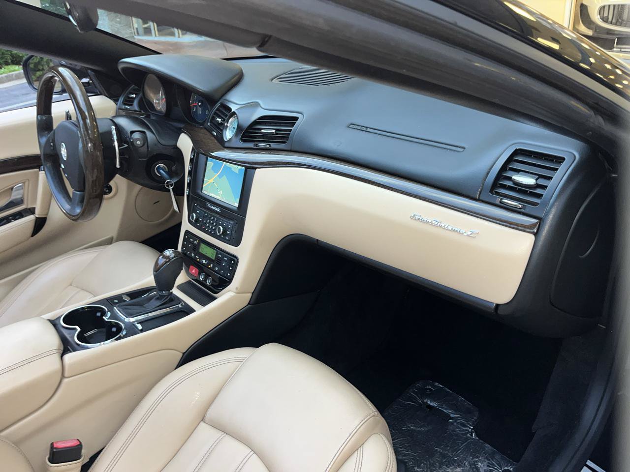 Used 2012 Maserati GranTurismo Convertible RWD image 36