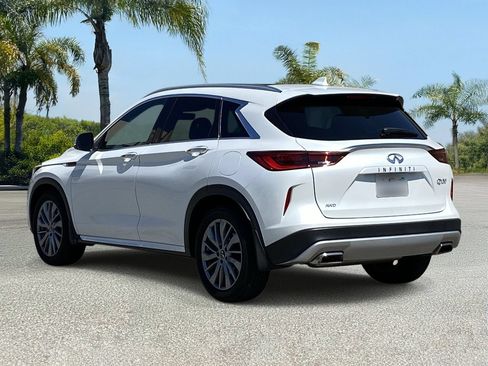 Certified 2025 INFINITI QX50 Luxe AWD/4WD image 3
