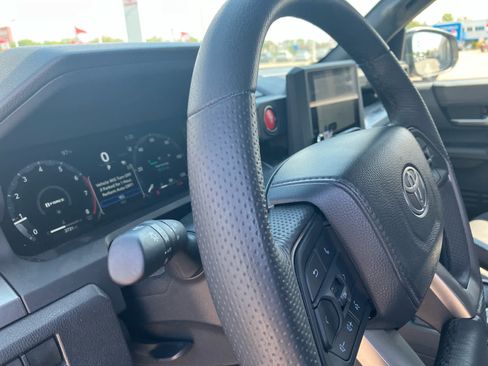 Certified 2026 Toyota Tacoma TRD Off-Road AWD/4WD image 11
