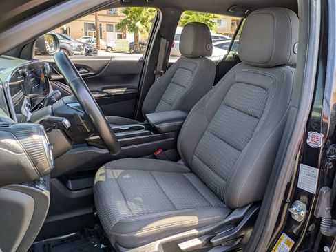 Used 2025 Chevrolet Equinox LT FWD image 23