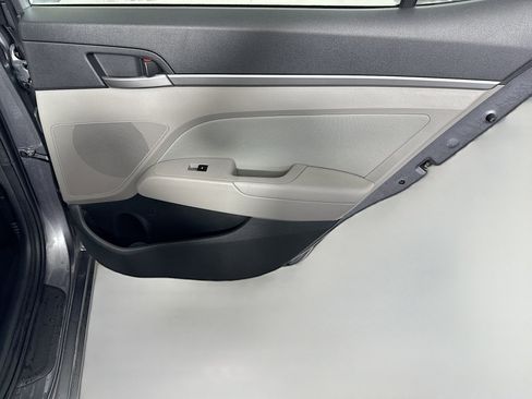 Used 2018 Hyundai Elantra SEL image 27