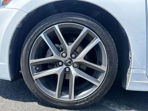 Used 2015 Lexus CT 200h w/ Navigation Package FWD image 17