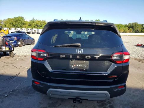 Used 2024 Honda Pilot TrailSport image 6