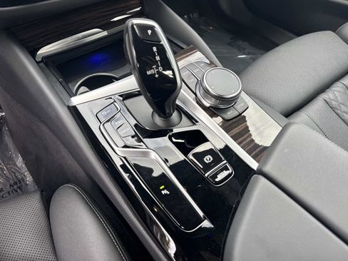 Used 2022 BMW 530i 530i w/ Premium Package image 24