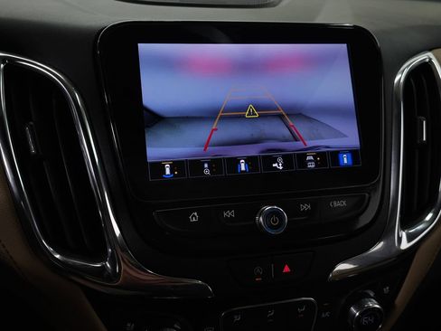 Used 2022 Chevrolet Equinox Premier AWD/4WD image 28
