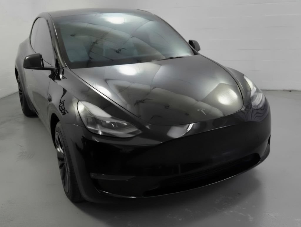 Used 2023 Tesla Model Y Long Range AWD/4WD image 4