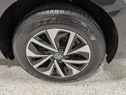 Used 2022 Volkswagen Jetta S image 9