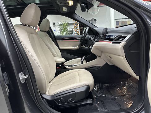 Used 2021 BMW X1 xDrive28i w/ Convenience Package image 17