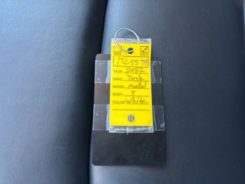 Used 2022 Tesla Model Y Long Range image 34