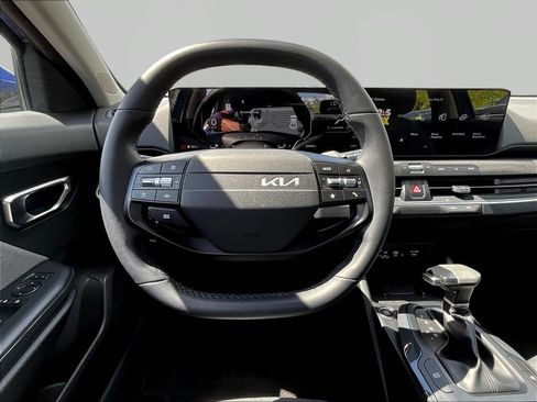 Used 2025 Kia K4 EX FWD image 8