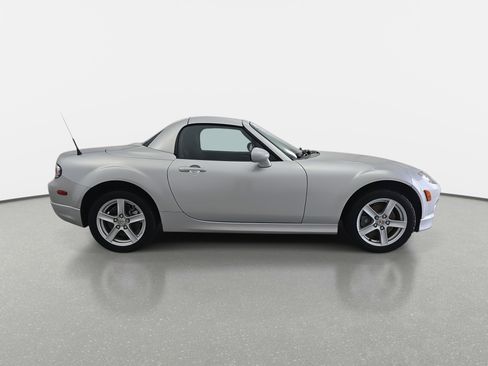 Used 2007 MAZDA MX-5 Miata Sport w/ Appearance Pkg image 4