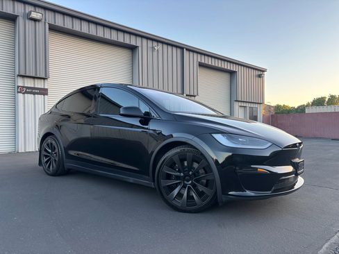 Used 2023 Tesla Model X AWD/4WD image 2