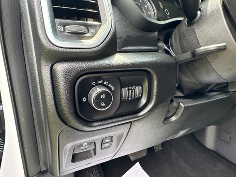 Used 2025 RAM 1500 Big Horn AWD/4WD image 16