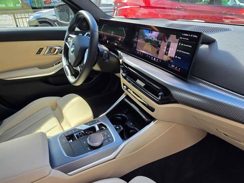 Used 2025 BMW 330i xDrive Sedan w/ M Sport Package image 11