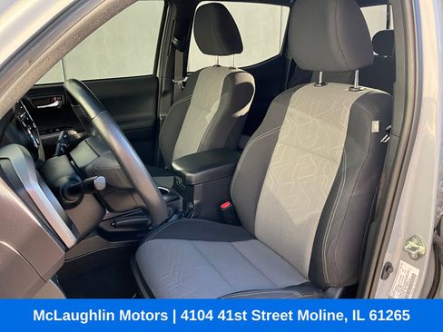 Used 2020 Toyota Tacoma TRD Sport w/ Technology Package image 8