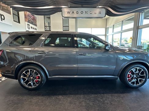 New 2026 Dodge Durango SRT Hellcat w/ 3rd Row Seating Group AWD/4WD image 3