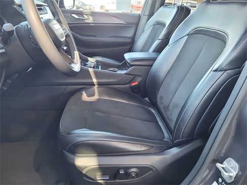 Certified 2024 Jeep Grand Cherokee L Laredo image 15