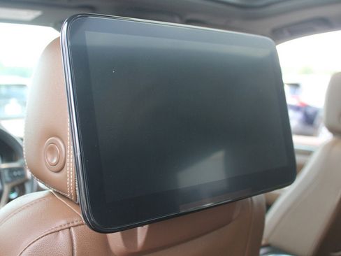 Used 2021 Chevrolet Tahoe High Country w/ Premium Package image 14