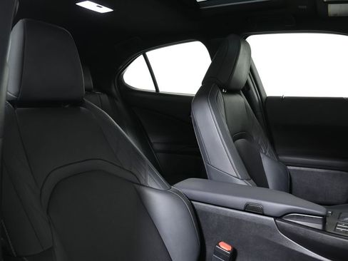 Used 2024 Lexus UX 250h AWD w/ Premium Package image 33