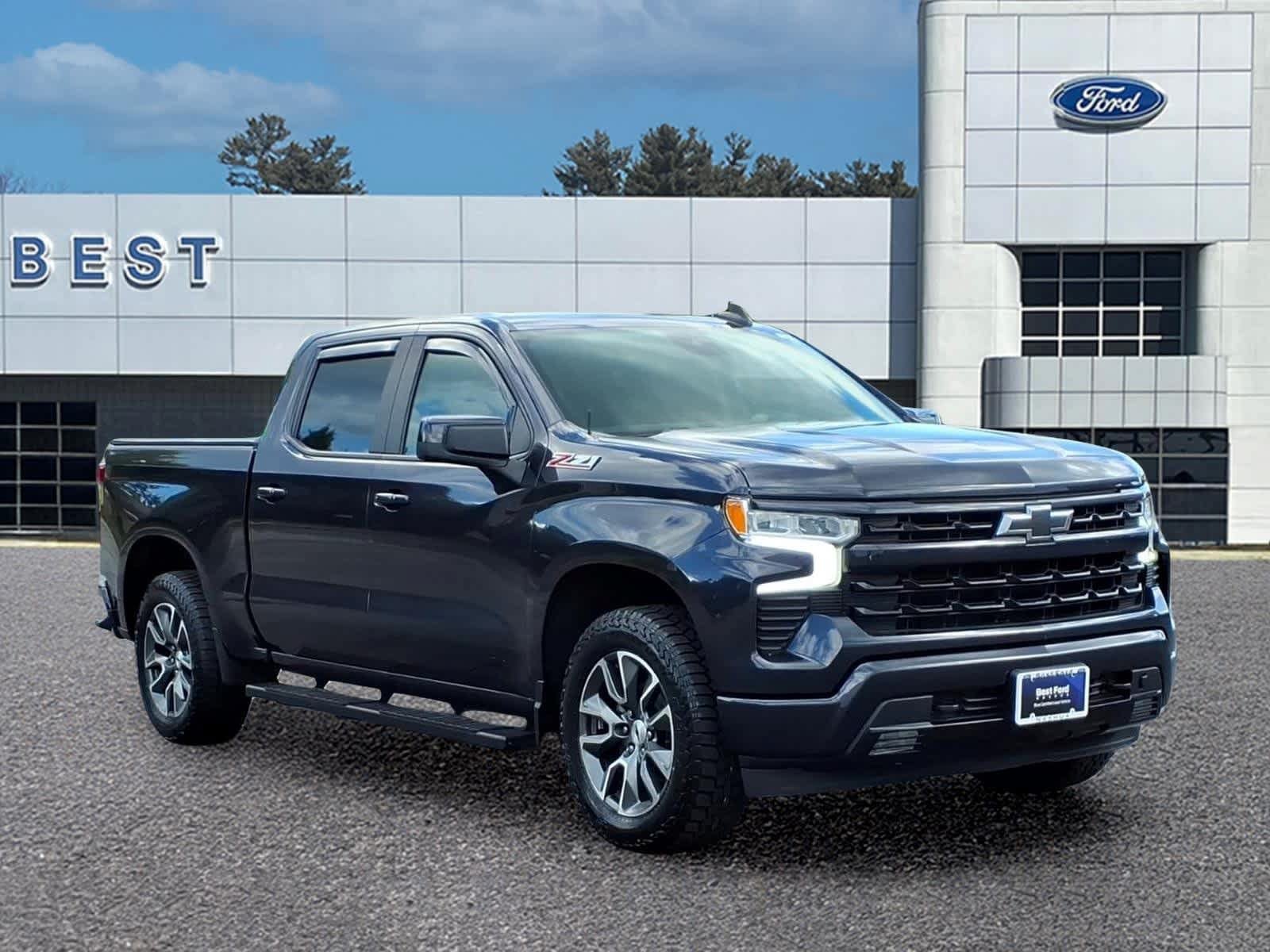 Used 2023 Chevrolet Silverado 1500 RST AWD/4WD image 9