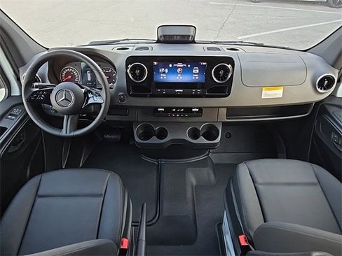 New 2025 Mercedes-Benz Sprinter 2500 image 26