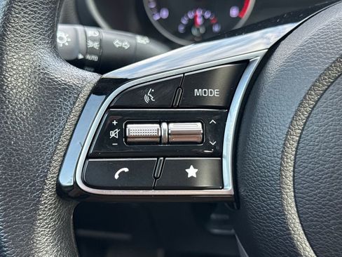 Used 2023 Kia Forte LXS image 27