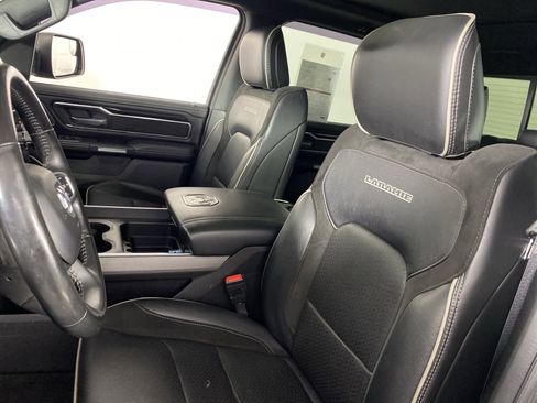 Used 2022 RAM 1500 Laramie AWD/4WD image 18