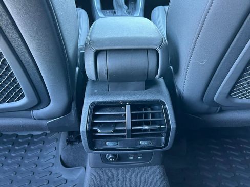 Used 2021 Audi Q3 2.0T Premium image 61