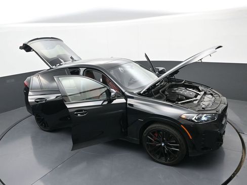Used 2025 BMW X6 M60i AWD/4WD image 40
