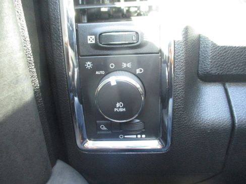 Used 2014 RAM 1500 Laramie Longhorn w/ Convenience Group image 24