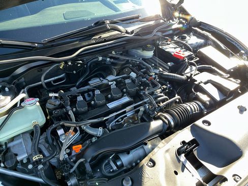 Used 2018 Honda Civic Touring image 51