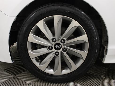 Used 2016 Hyundai Sonata Sport w/ Option Group 1V FWD image 31