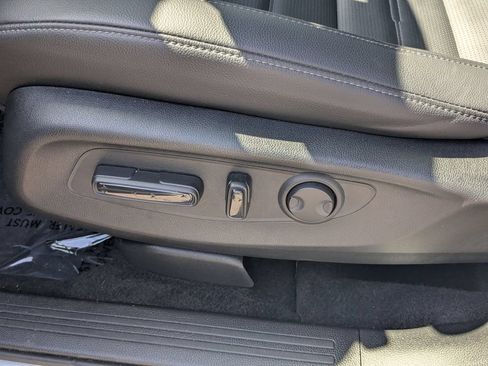 Used 2025 Honda CR-V EX-L image 8