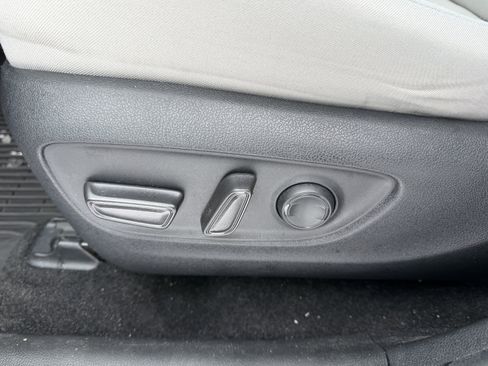 Used 2023 Toyota RAV4 XLE image 10