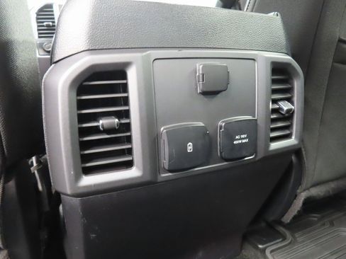 Used 2017 Ford F150 XLT w/ Equipment Group 302A Luxury image 11