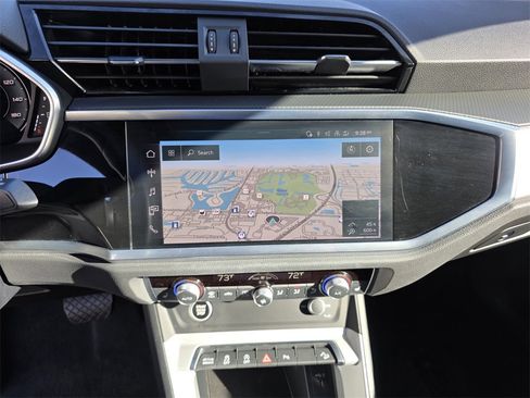 Used 2022 Audi Q3 2.0T Premium Plus image 24