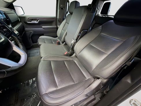 Used 2024 GMC Sierra 1500 SLT image 11