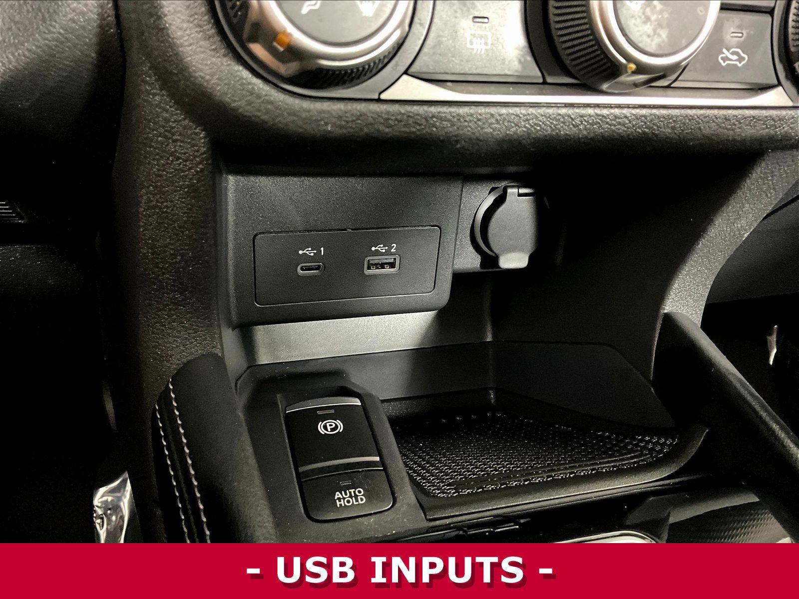 Used 2024 Nissan Kicks SV FWD image 16