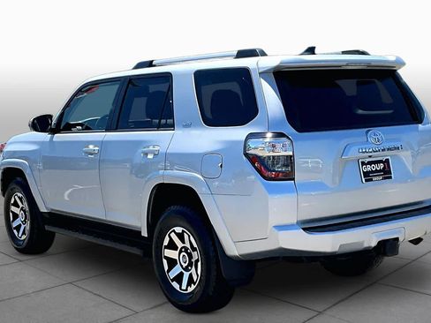 Used 2021 Toyota 4Runner SR5 AWD/4WD image 11