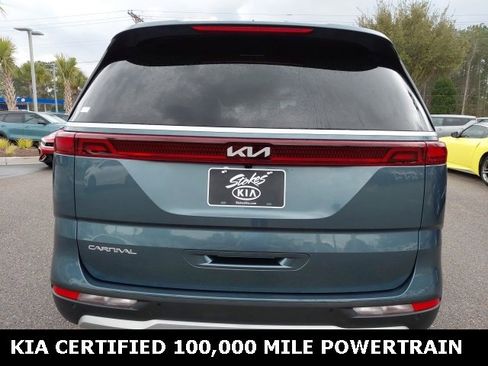 Certified 2024 Kia Carnival EX image 6
