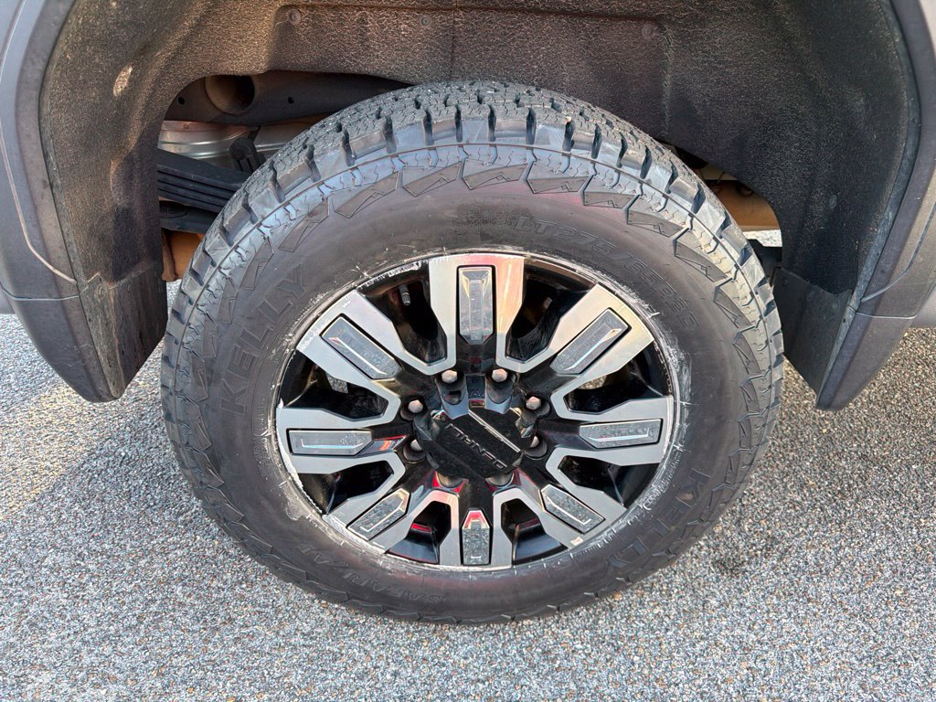 Used 2025 GMC Sierra 2500 Denali AWD/4WD image 8